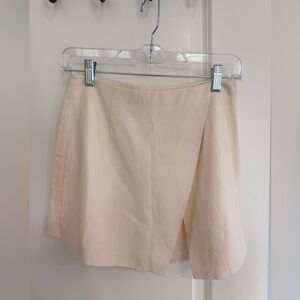 Lulu's Cream Women's Shorts